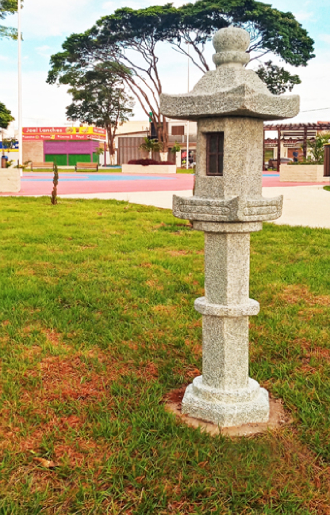 Praça Darlot de Almeida •