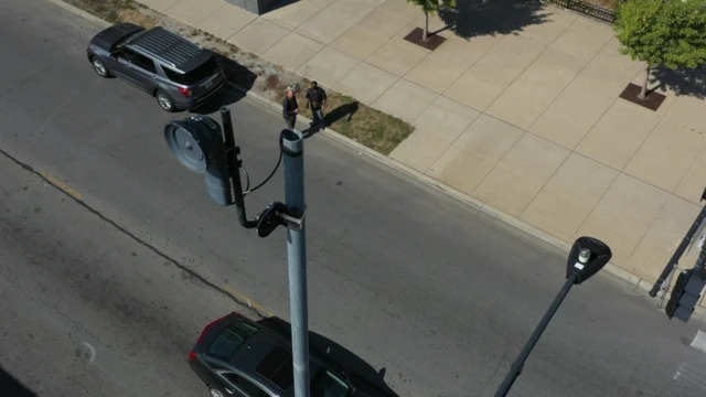 Atlanta, EUA, implantou sensores inteligentes em postes para detectar disparos de armas de fogo.